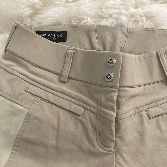 EUC ariat triumph knee patch breeches 26R tan - Picture 12 of 17